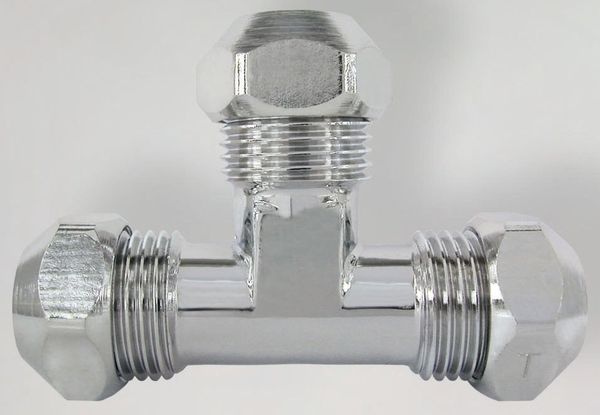 Rohr-Kupplung T-Form mit 3 Quetschverschraubungen 1/2" x 12mm Bild zum Schließen anklicken